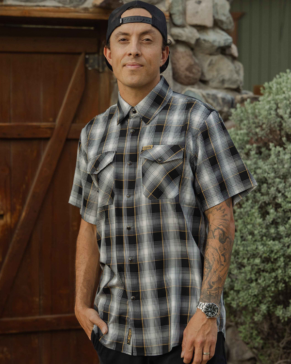 GOLD LINE BAMBOO SHORT SLEEVE BUTTON UP - MENS