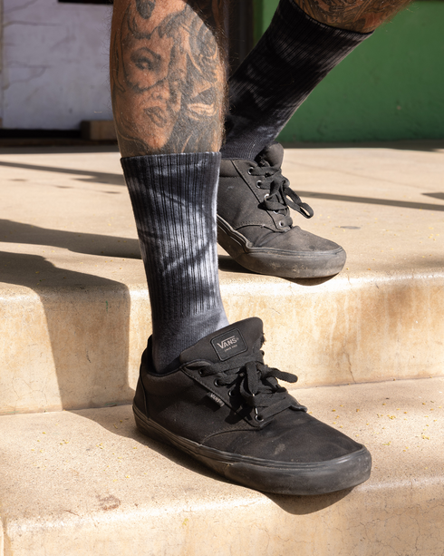 BLACK TIE DYE CREW SOCKS