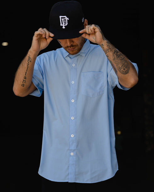 BAMBOO SHORT SLEEVE BUTTON UP SOLID LIGHT BLUE 2.0 - MENS