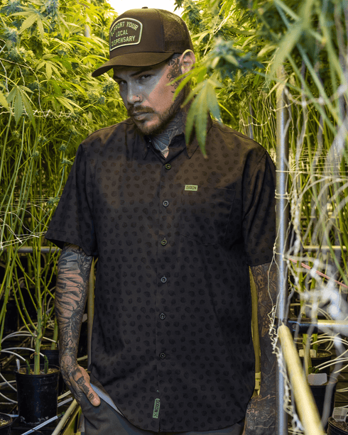 NUGZ PARTY SHIRT SHORT SLEEVE BUTTON UP  - MENS